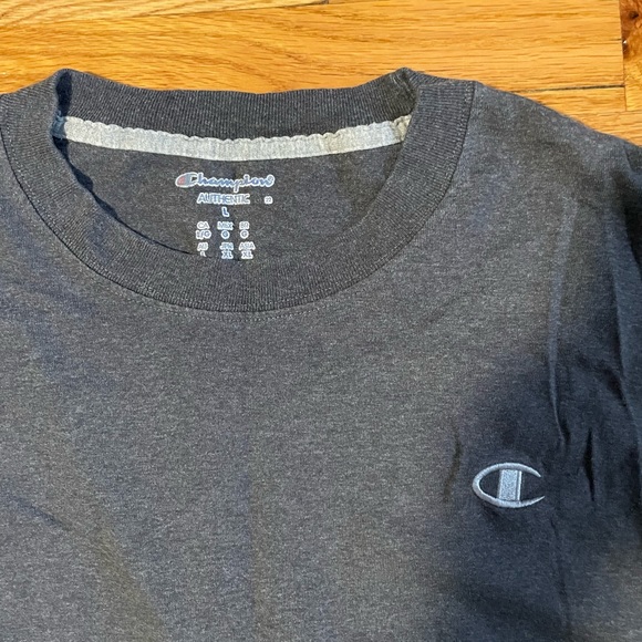 Gray champion t shirt - Picture 2 of 2